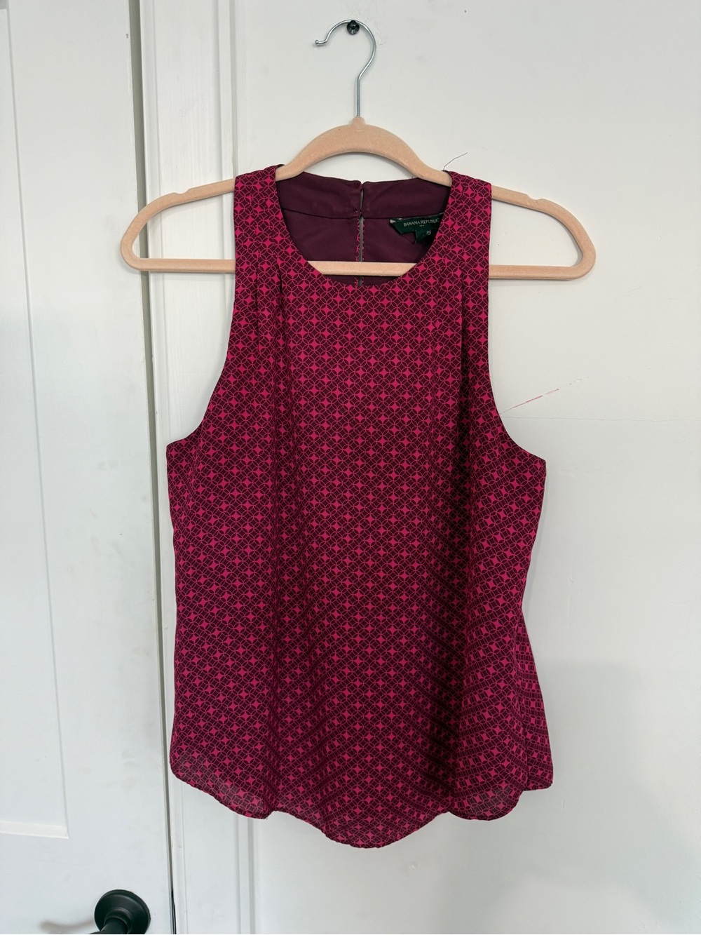 Banana Republic Sleeveless Geometric Matrix Print Blouse Top - Pink/Burgundy